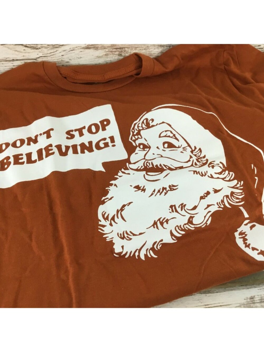 "Dont Stop Believing" Santa Graphic Tee Sonoma Life & Style Medium Burnt Orange